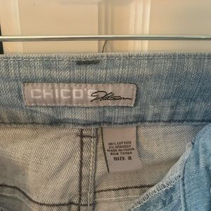 Chicos Platinum denim crop blue jeans size 2 good condition